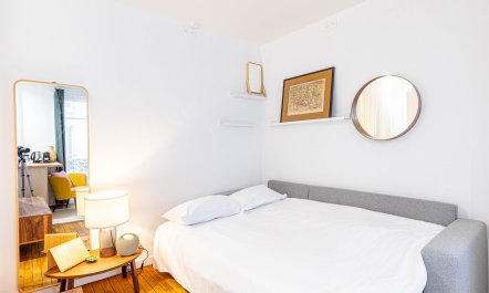 Cosy Parisian Oasis 6