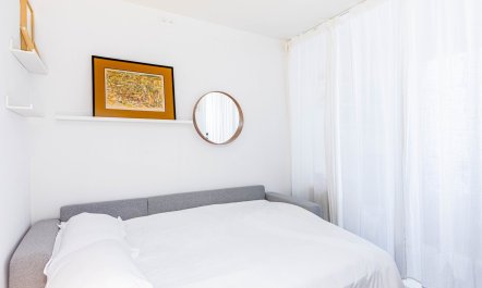 Cosy Parisian Oasis 7