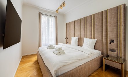 Elegant Parisian Residence 8