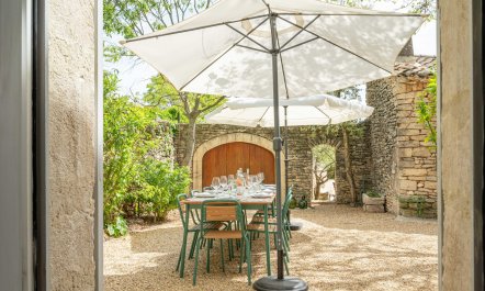 Beneath the Linden Tree 7