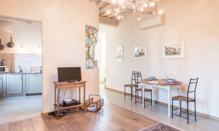 Ancient Walls & Piazzas 4