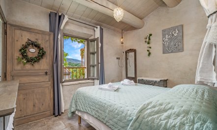 Old Proven&ccedil;al 9