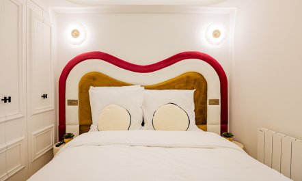 The Parisian Studio 6