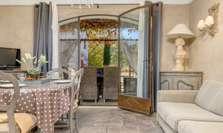 The Luberon Farmhouse 2