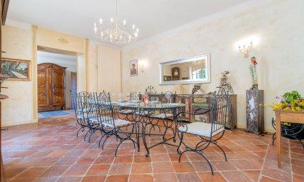 Luberon Vines & Woodland 7