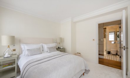 Knightsbridge Luxe 8