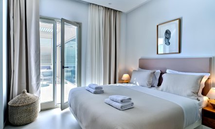 Luminous Harbour Home 9