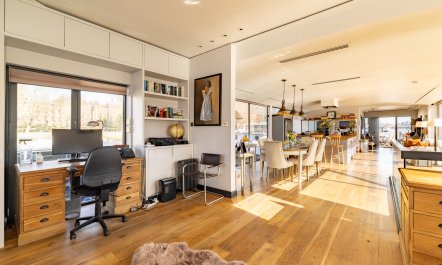 Thamesside Living 4