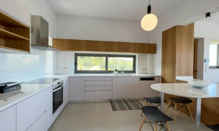 Golden Harbour Charm 7