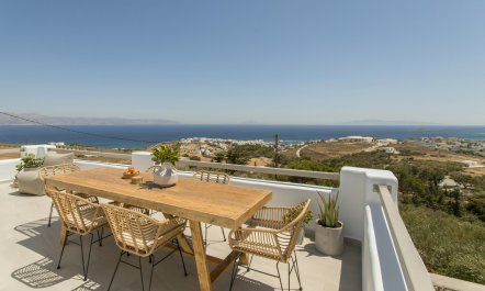 Paros Oasis 2