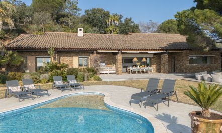 Velvet Villa