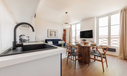 Radiant Paris View 3