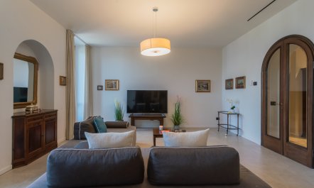 The Italian Lakeview 3