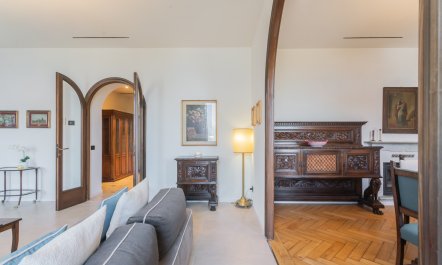 The Italian Lakeview 5