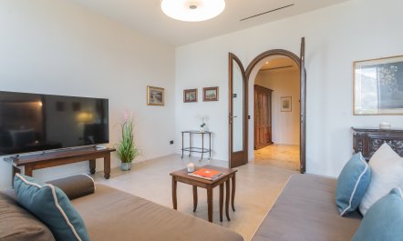 The Italian Lakeview 4