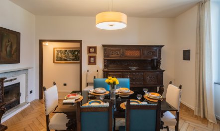 The Italian Lakeview 6