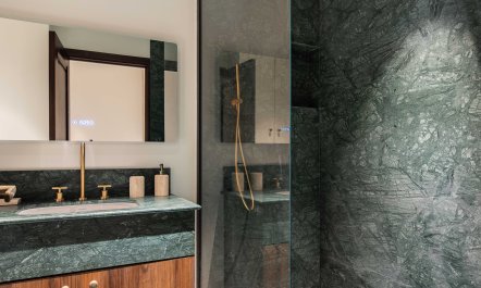 Place Royale Paris 8