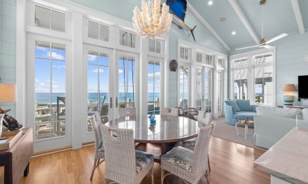 Grand Pavilion Breezes 3