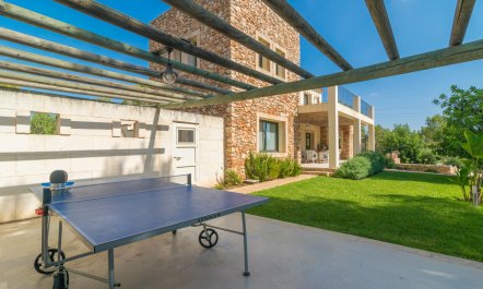 Meet Me at Midnight 4