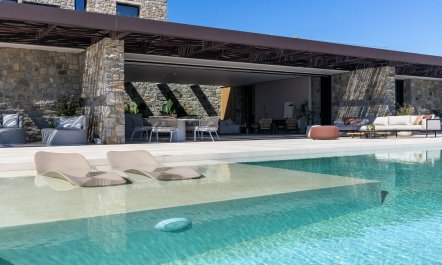 Ocean Breeze & Sea Views 2