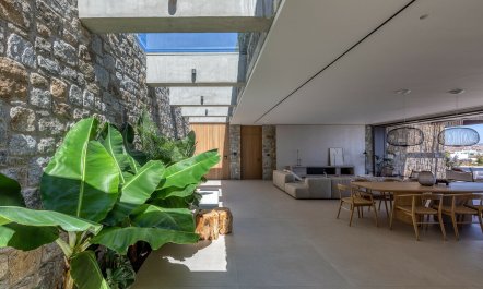 Ocean Breeze & Sea Views 6