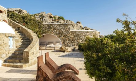 Gentle Grecian Ambiance 9