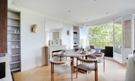 Parisian Terrace View 9