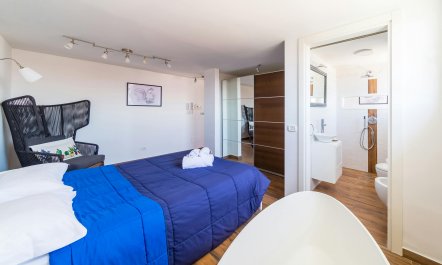 The Naples Terrace 7