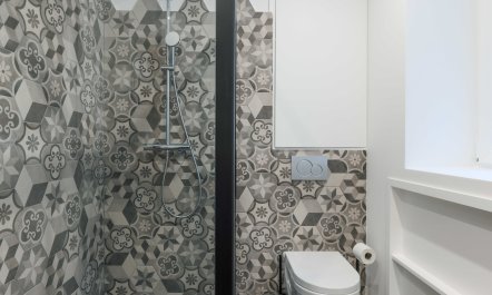 Cosmopolitan & Chic 1