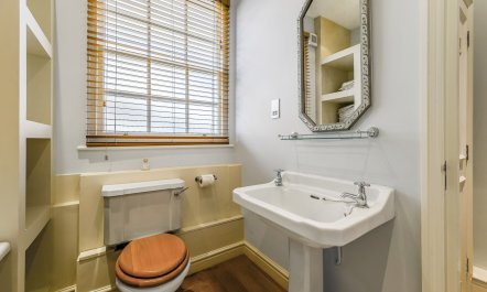 The Pimlico Parlour 9