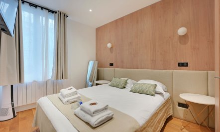 Montmartre Moments 8