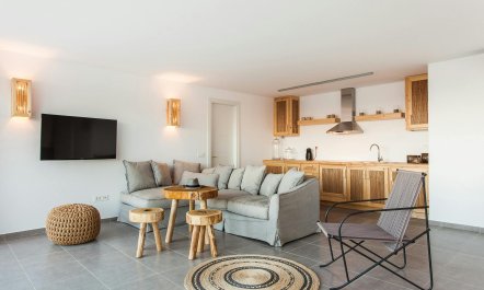 Golden Island Hideaway 5