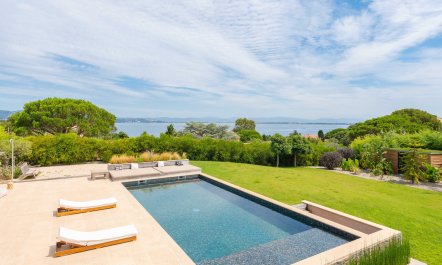 A Mediterranean Muse 2