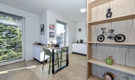 Linger by the Lakefront 6