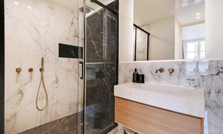 The Parisian Glimmer 7