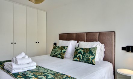 Pleasant Parisian Scene 1