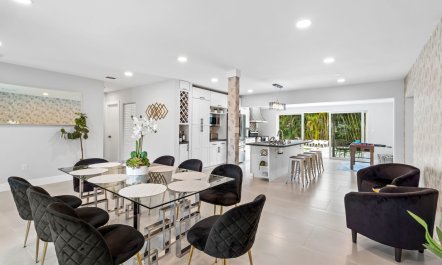 Golden Palms Retreat 1