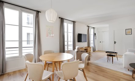 Silhouettes of Paris 6