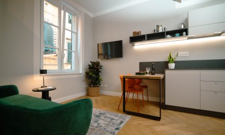 Renaissance Escape 1