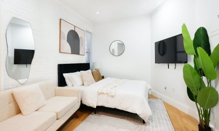 Upper East Side Essence 7