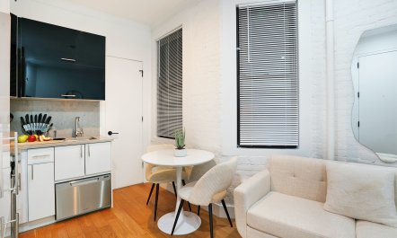 Upper East Side Essence 5