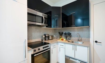 Upper East Side Essence 4