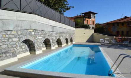 Reflections at the Palazzo 1