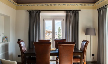 Reflections at the Palazzo 4