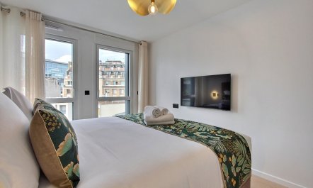 Graceful Apartment 6