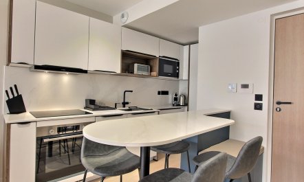 Graceful Apartment 5