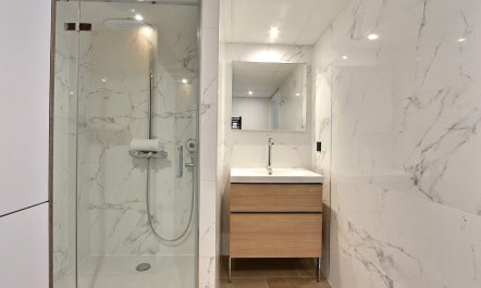 Graceful Apartment 7