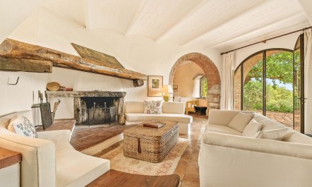 Under the Chianti Sun