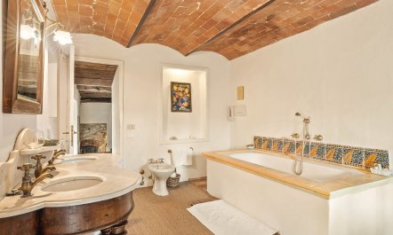 Under the Chianti Sun 8