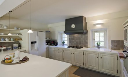 Quiet Provence Stay 6
